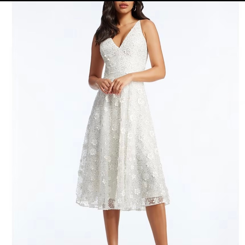 Dress The Population - Elisa Beaded Floral Plunge V-Neck Sleeveless Midi Dress